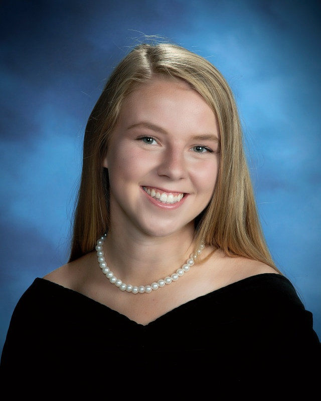 Bynum_Molly senior portrait.jpg